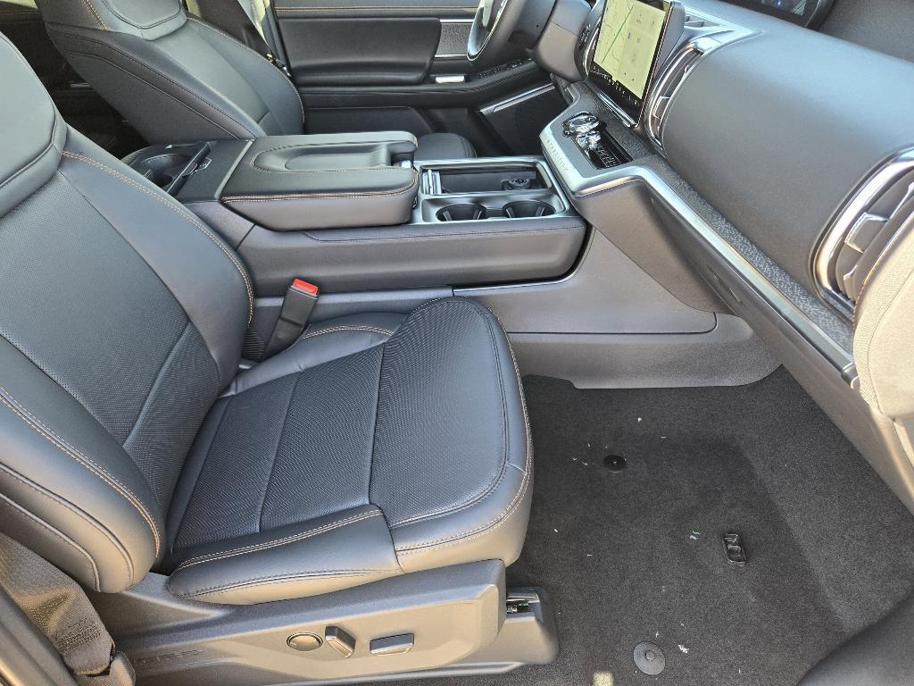 new 2025 Ford Expedition car, priced at $80,846