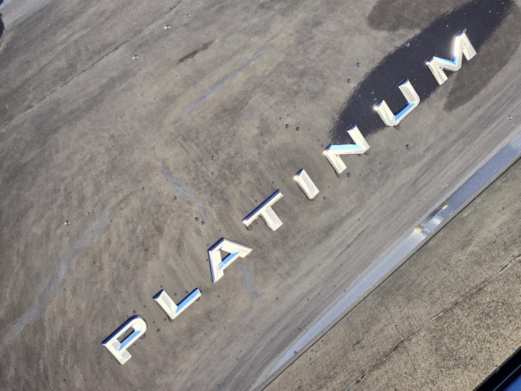 new 2025 Ford Expedition car, priced at $78,150