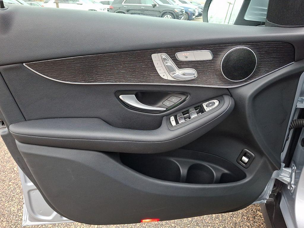 used 2022 Mercedes-Benz GLC 300 car, priced at $33,018