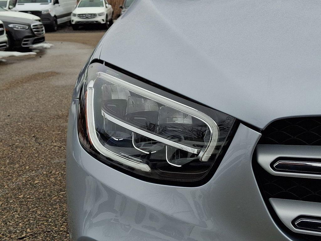 used 2022 Mercedes-Benz GLC 300 car, priced at $33,018