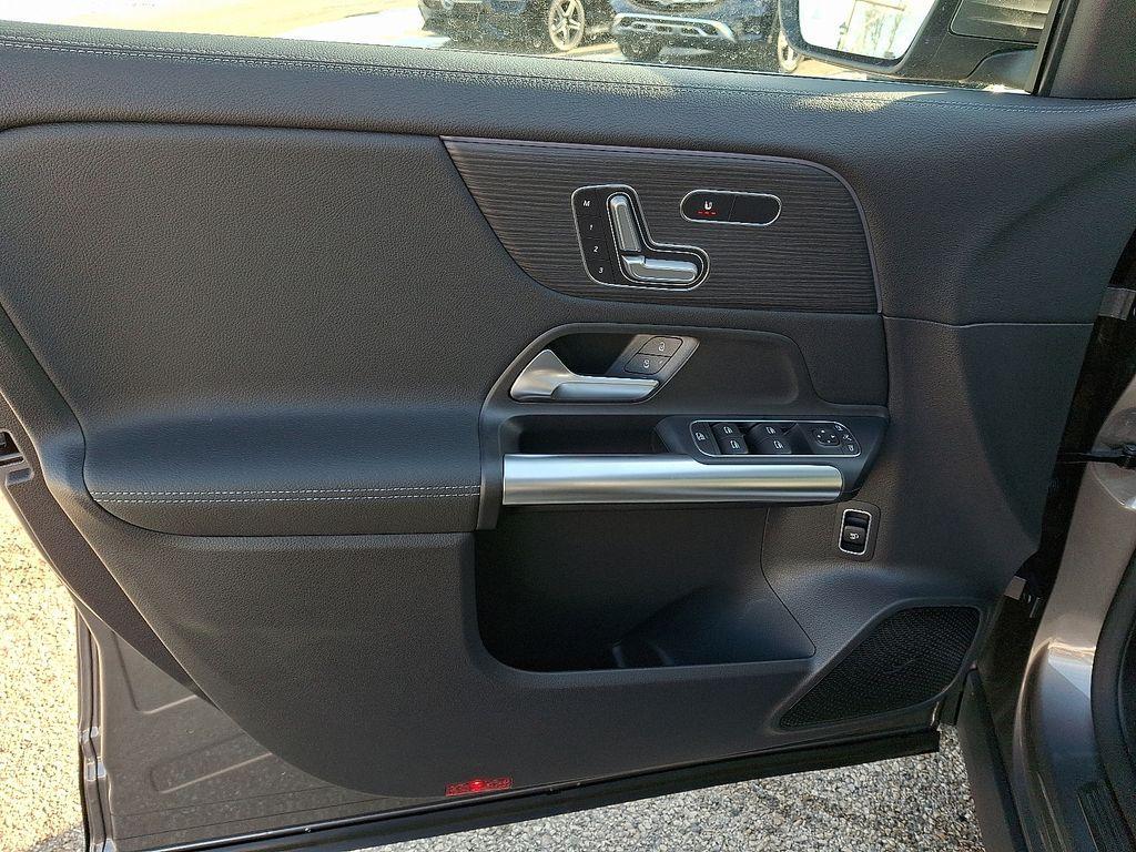 new 2026 Mercedes-Benz GLA 250 car, priced at $47,590