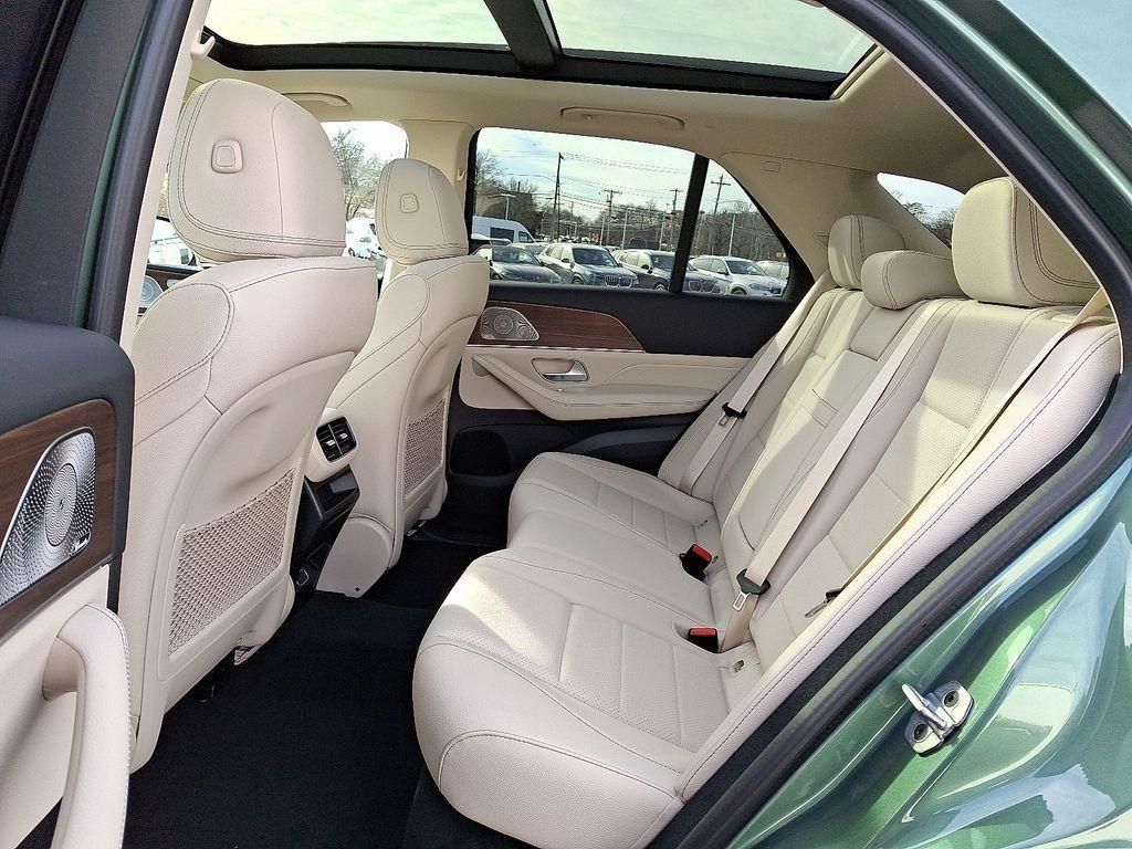 new 2026 Mercedes-Benz GLE 450 car, priced at $82,185