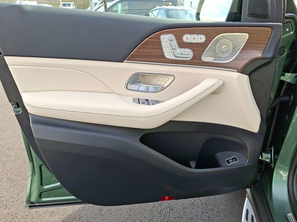 new 2026 Mercedes-Benz GLE 450 car, priced at $82,185