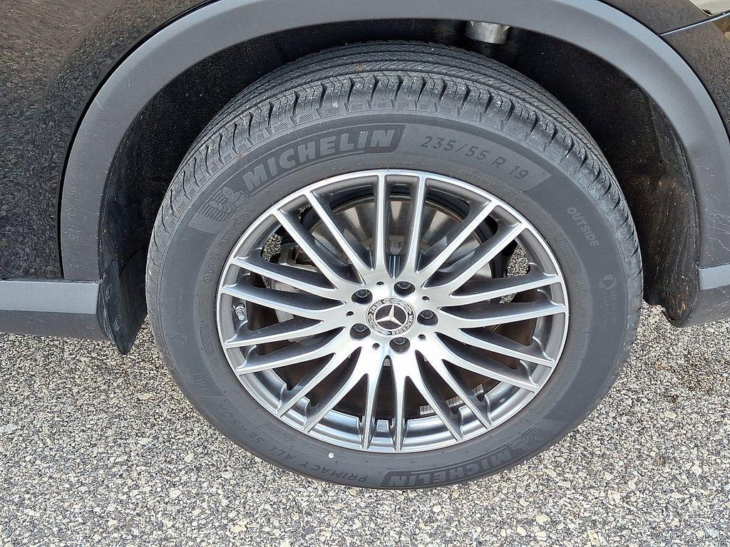 used 2025 Mercedes-Benz GLC 300 car, priced at $48,980