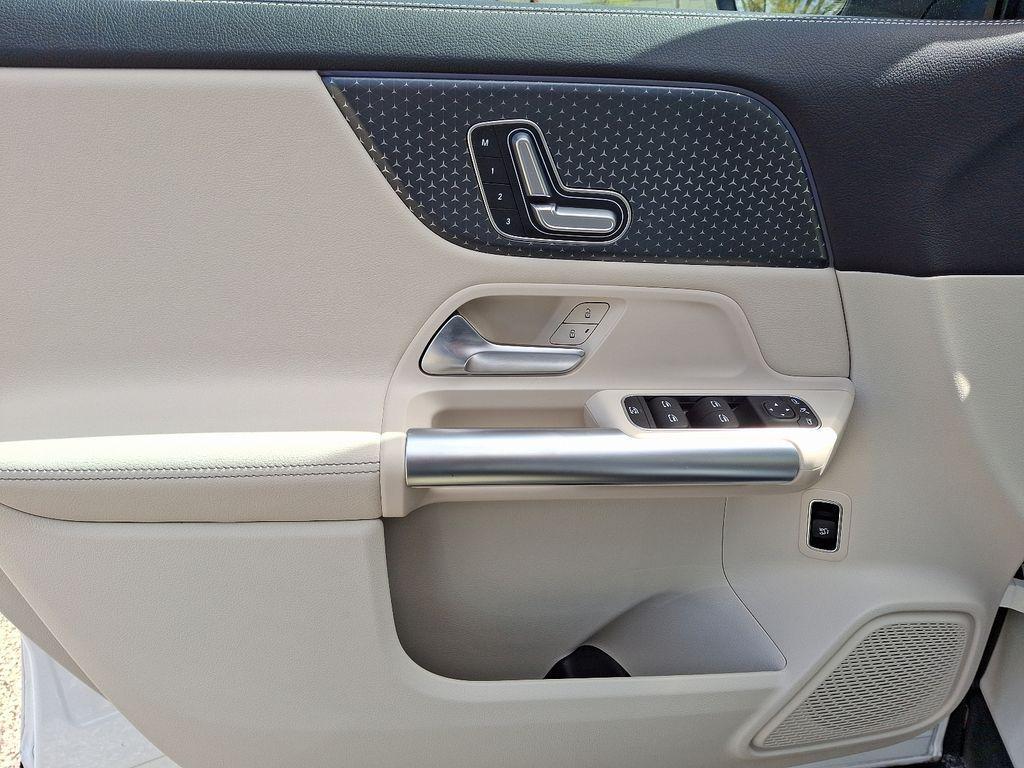 used 2025 Mercedes-Benz GLA 250 car, priced at $41,480