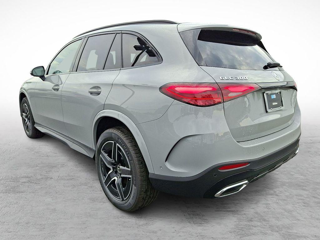 new 2027 Mercedes-Benz GLC 300 car