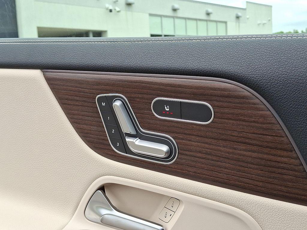 used 2026 Mercedes-Benz GLA 250 car, priced at $48,270