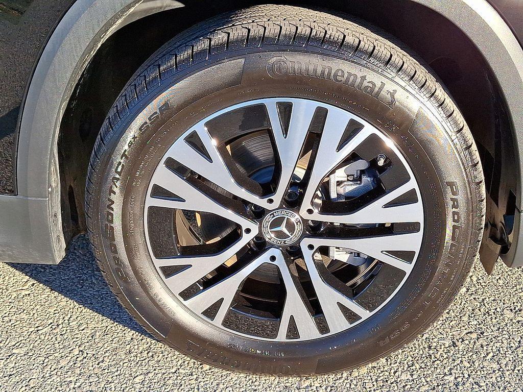 used 2025 Mercedes-Benz GLA 250 car, priced at $40,276