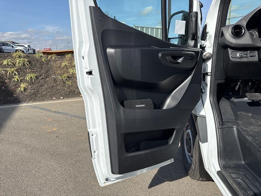 new 2025 Mercedes-Benz Sprinter 2500 car, priced at $53,286