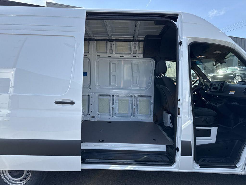 new 2025 Mercedes-Benz Sprinter 2500 car, priced at $53,286