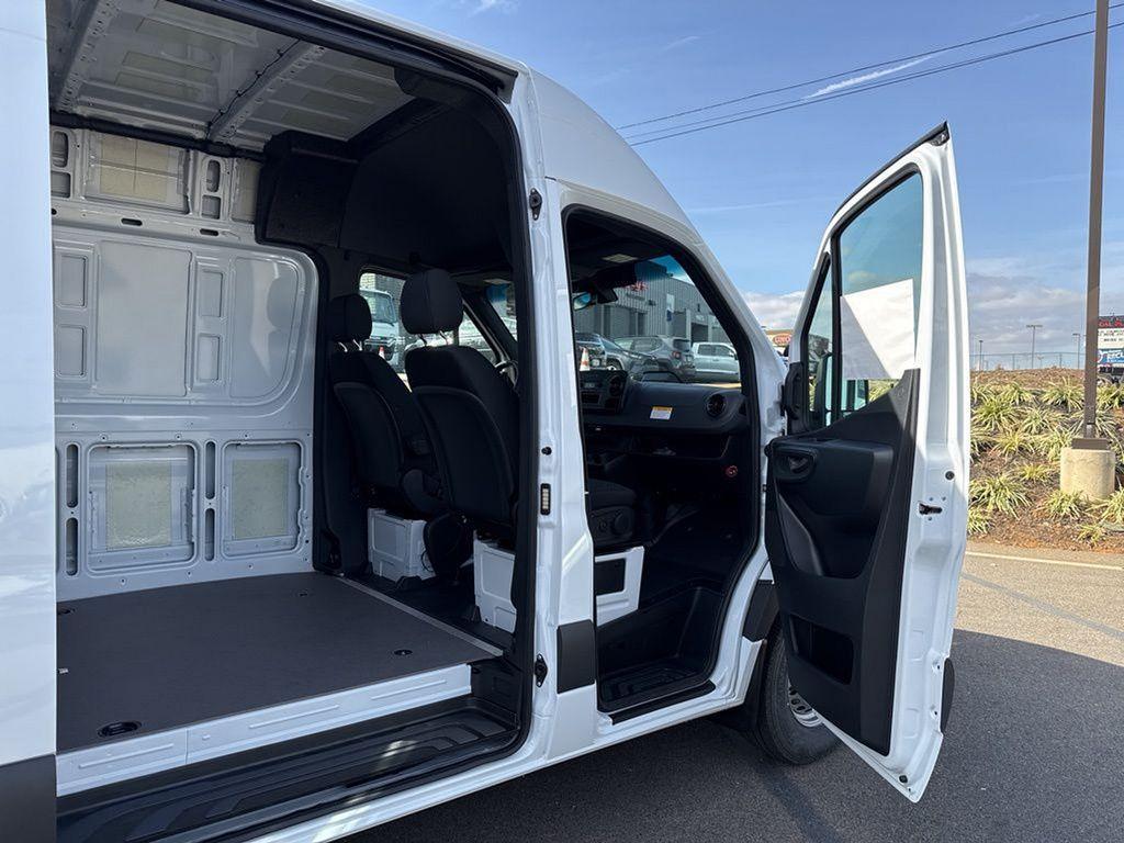 new 2025 Mercedes-Benz Sprinter 2500 car, priced at $53,286
