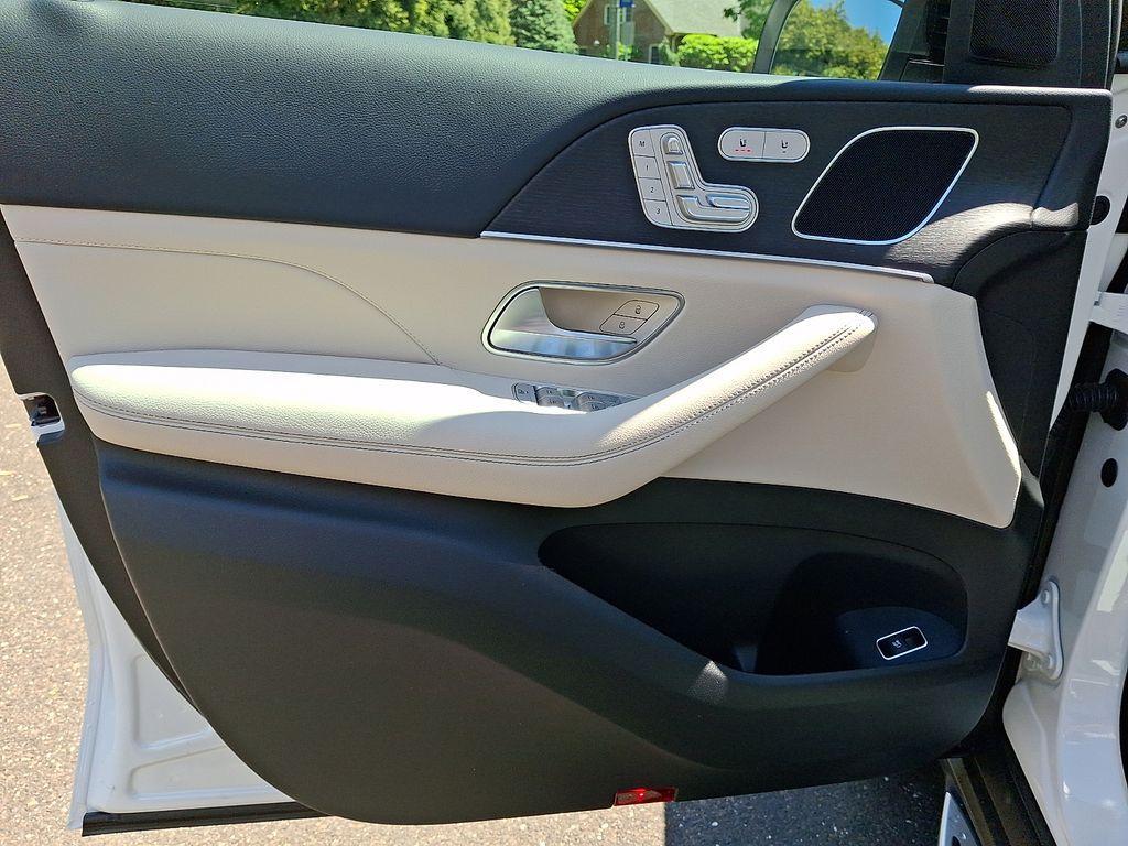 new 2026 Mercedes-Benz GLE 350 car, priced at $70,073