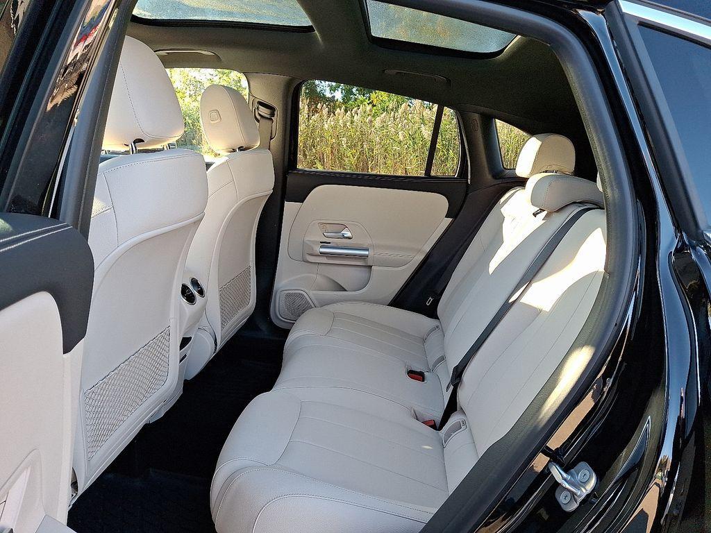 used 2025 Mercedes-Benz GLA 250 car, priced at $41,777