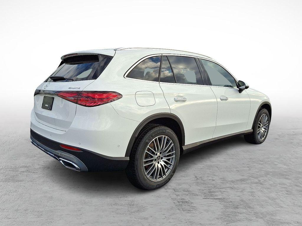 new 2026 Mercedes-Benz GLC 300 car, priced at $54,088