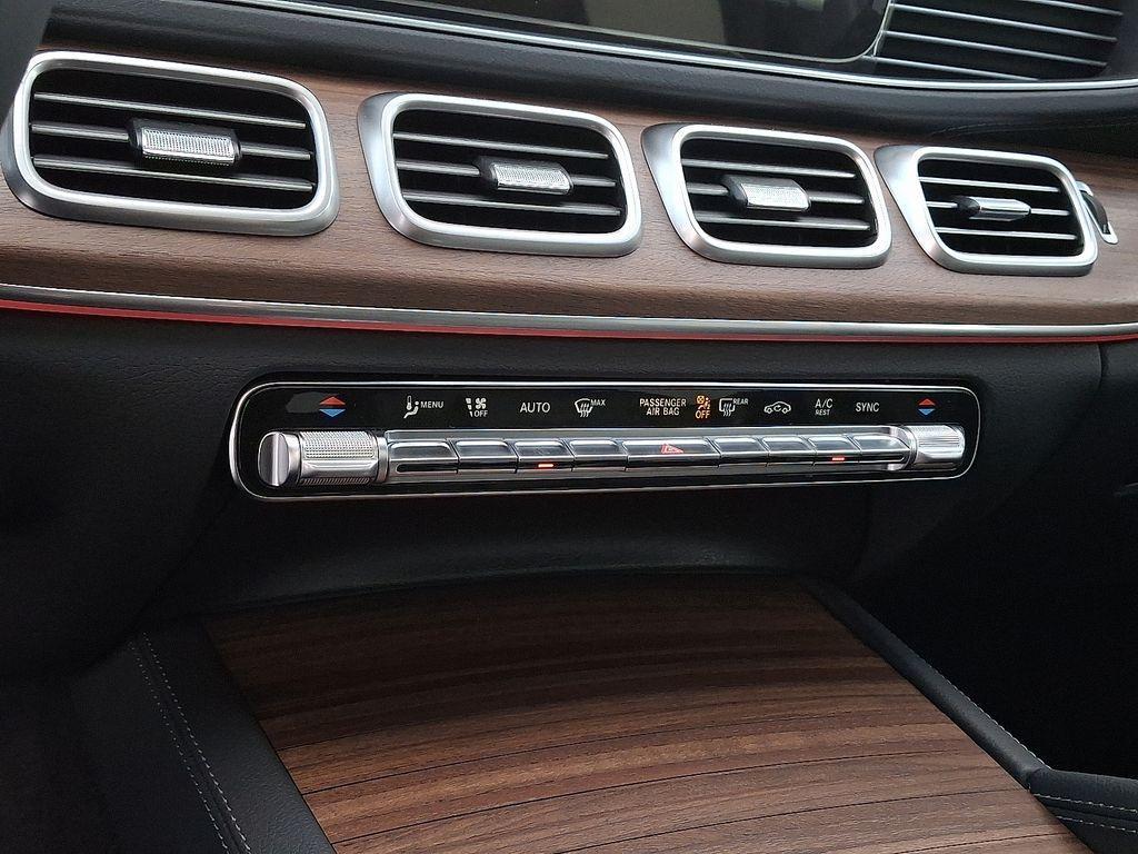 new 2026 Mercedes-Benz GLE 450 car, priced at $77,055