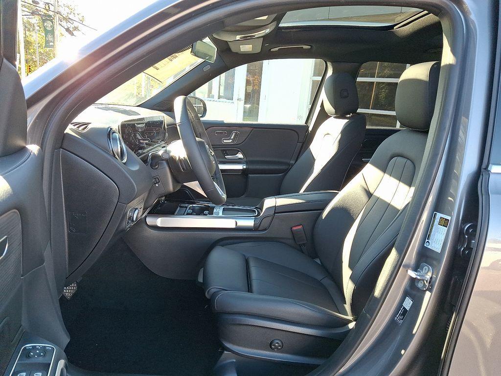 new 2026 Mercedes-Benz GLB 250 car, priced at $49,937