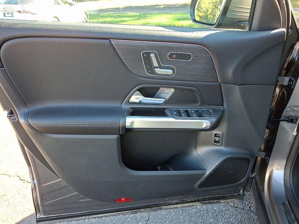 new 2026 Mercedes-Benz GLB 250 car, priced at $49,937