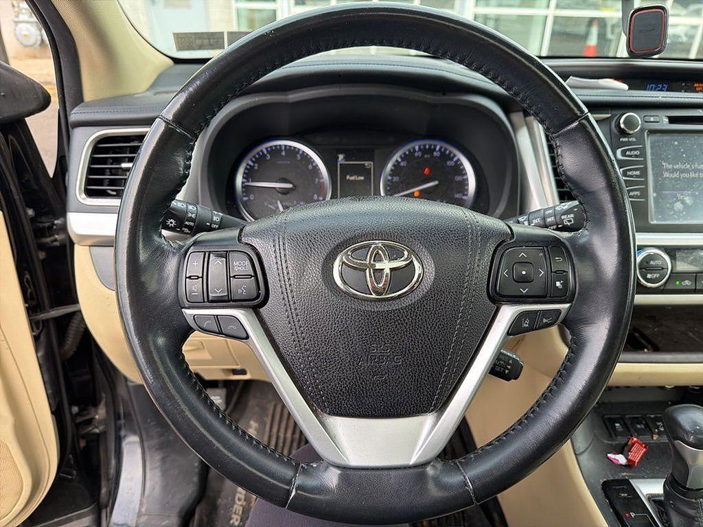 used 2019 Toyota Highlander car, priced at $25,998