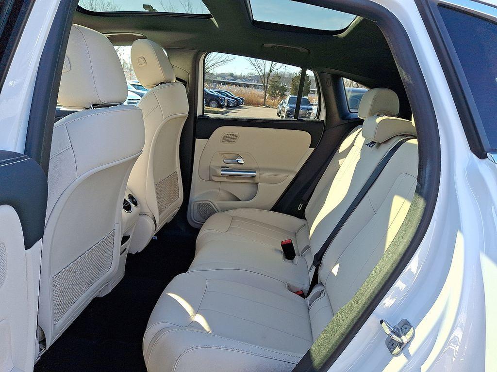 used 2025 Mercedes-Benz GLA 250 car, priced at $45,698