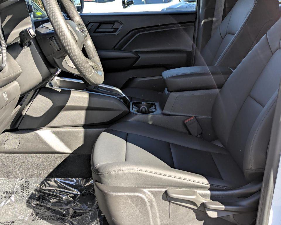 new 2024 Chevrolet Colorado car, priced at $30,385