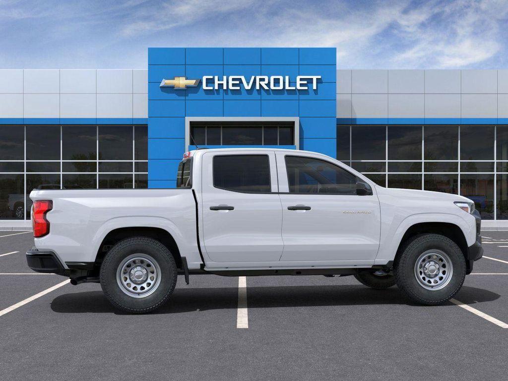 new 2024 Chevrolet Colorado car, priced at $30,385