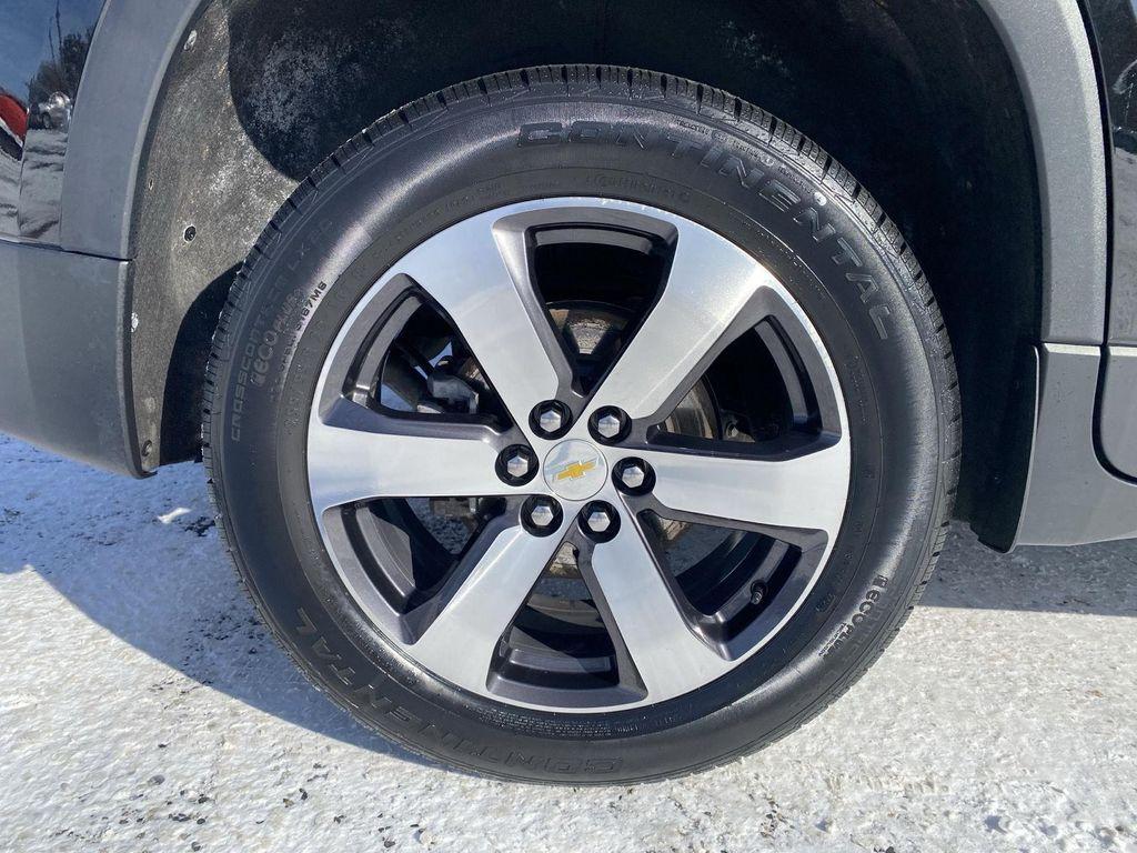 used 2023 Chevrolet Traverse car, priced at $31,999