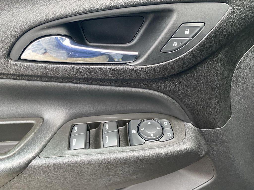 used 2020 Chevrolet Equinox car, priced at $15,999