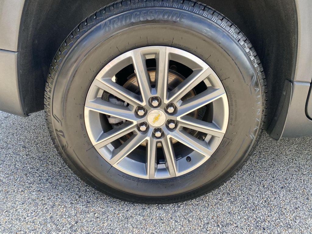 used 2023 Chevrolet Traverse car, priced at $29,999