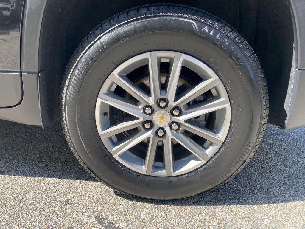 used 2023 Chevrolet Traverse car, priced at $29,999