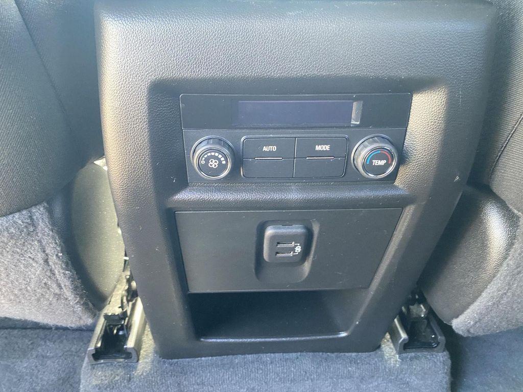 used 2023 Chevrolet Traverse car, priced at $29,999