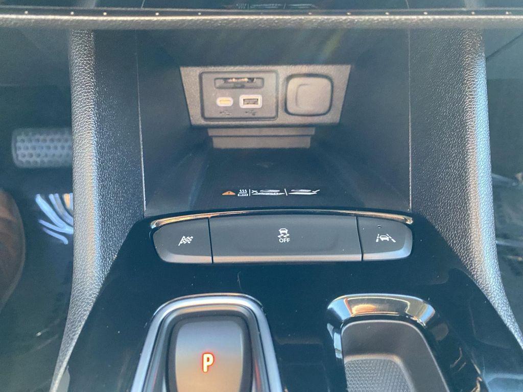 used 2023 Chevrolet Bolt EUV car, priced at $18,999