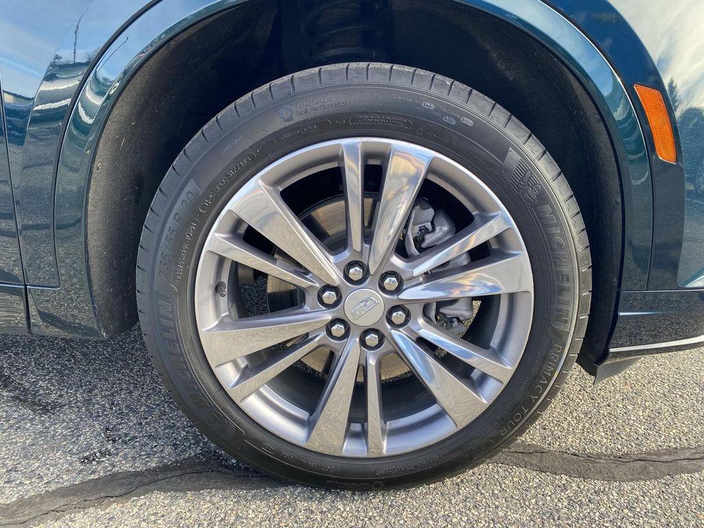 used 2025 Cadillac XT6 car, priced at $43,999