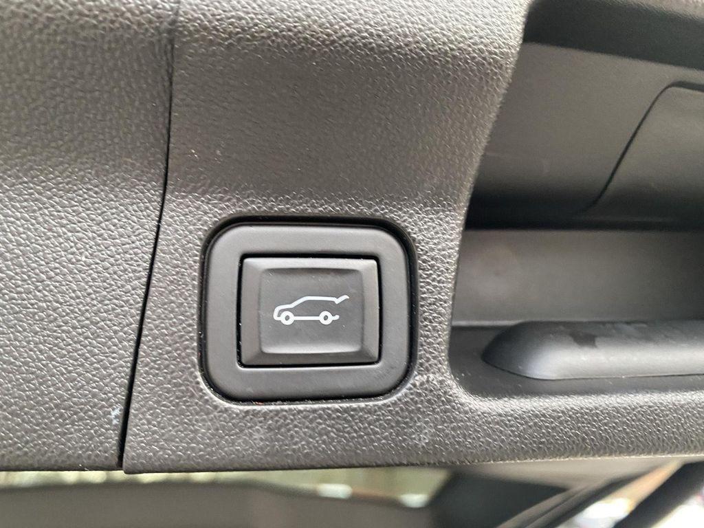 used 2023 GMC Acadia car, priced at $29,999