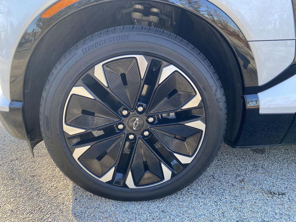 used 2025 Chevrolet Blazer EV car, priced at $29,999