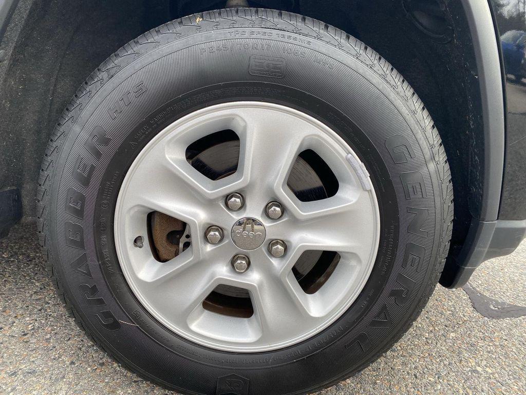 used 2017 Jeep Grand Cherokee car, priced at $14,999