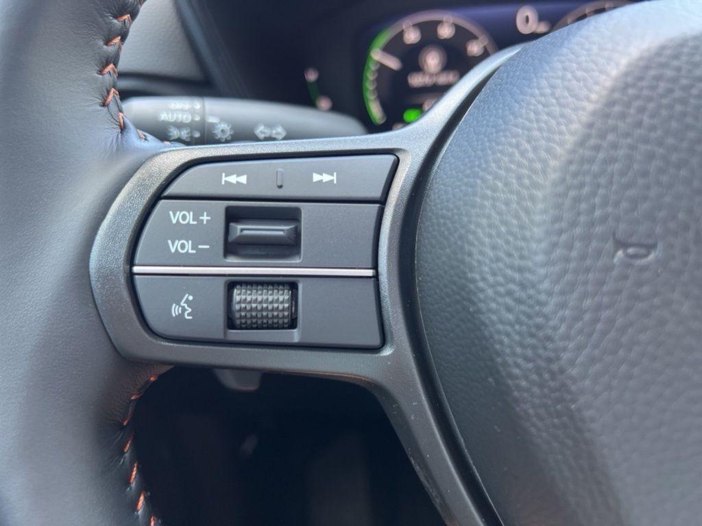 new 2026 Honda CR-V Hybrid car, priced at $40,175