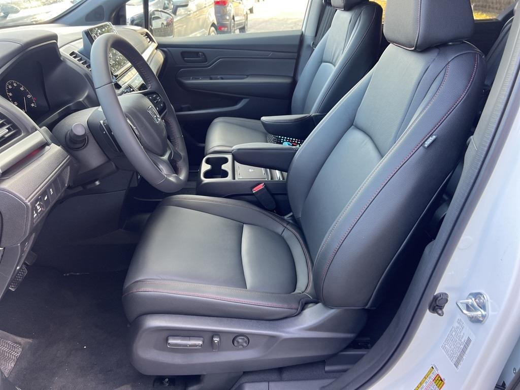 new 2026 Honda Odyssey car, priced at $45,845
