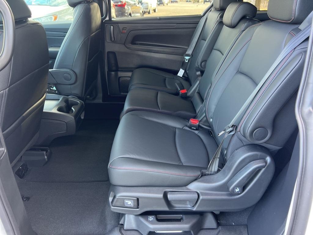 new 2026 Honda Odyssey car, priced at $45,845