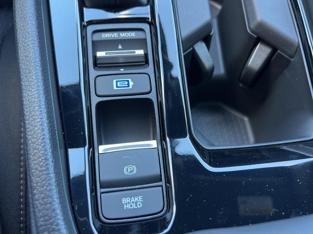 new 2025 Honda Accord Hybrid car, priced at $33,850