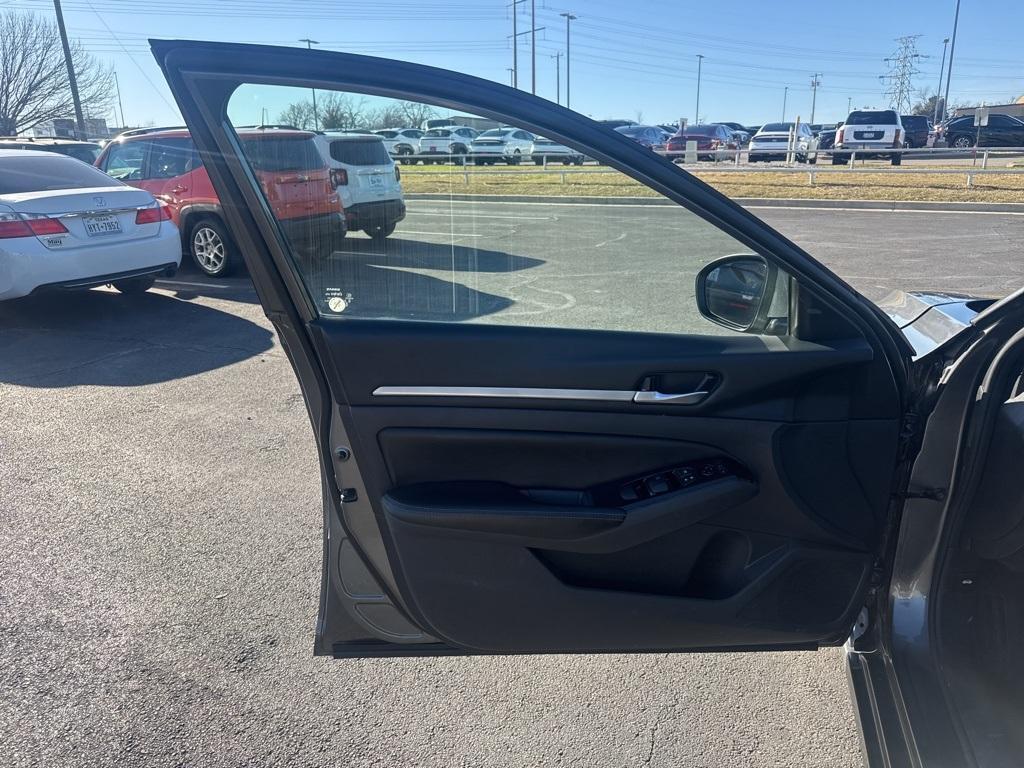 used 2023 Nissan Altima car, priced at $19,165