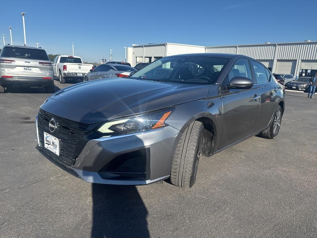 used 2023 Nissan Altima car, priced at $19,165