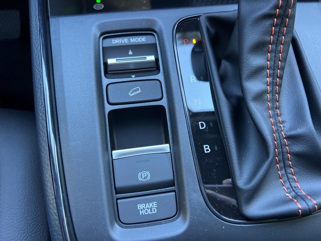 new 2026 Honda CR-V Hybrid car, priced at $40,175