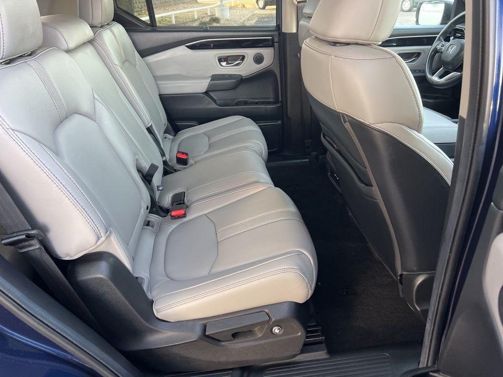 used 2025 Honda Pilot car, priced at $39,883