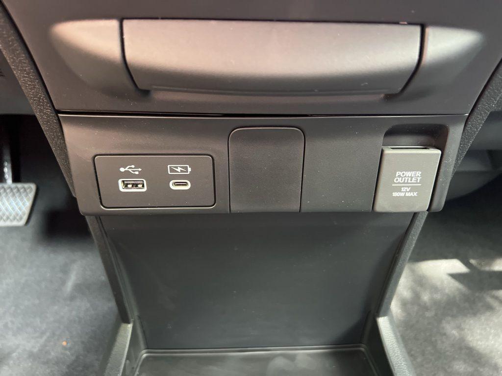 new 2026 Honda Odyssey car, priced at $44,290