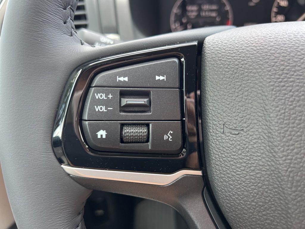 new 2026 Honda Odyssey car, priced at $46,140