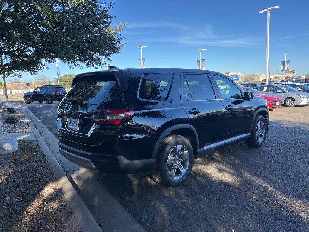 new 2025 Honda Pilot car, priced at $43,495
