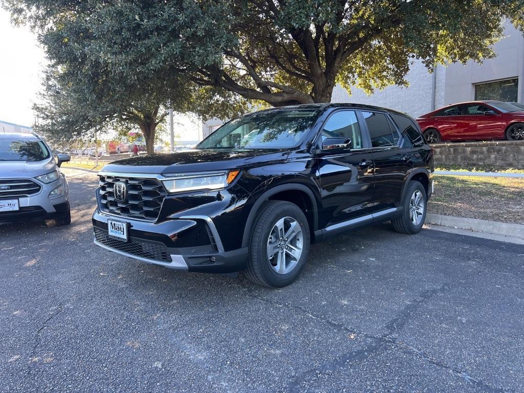 new 2025 Honda Pilot car, priced at $43,495