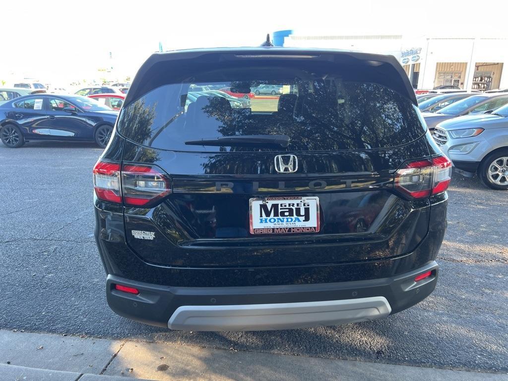 new 2025 Honda Pilot car, priced at $43,495