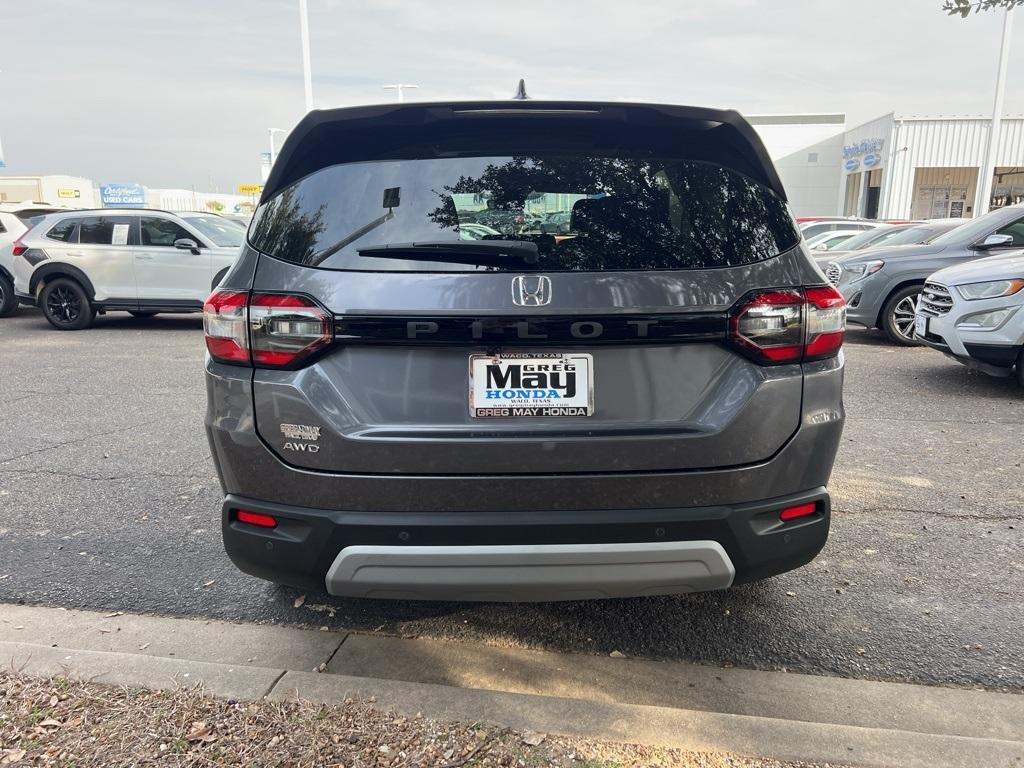 new 2025 Honda Pilot car, priced at $45,595