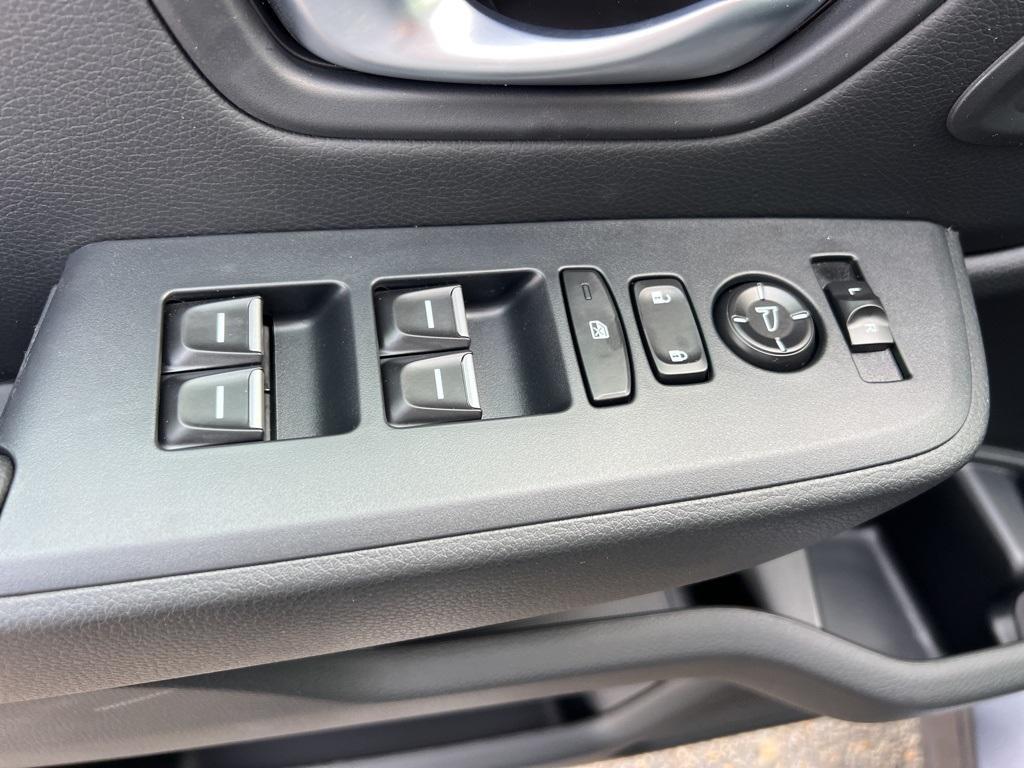 new 2025 Honda Pilot car, priced at $45,595